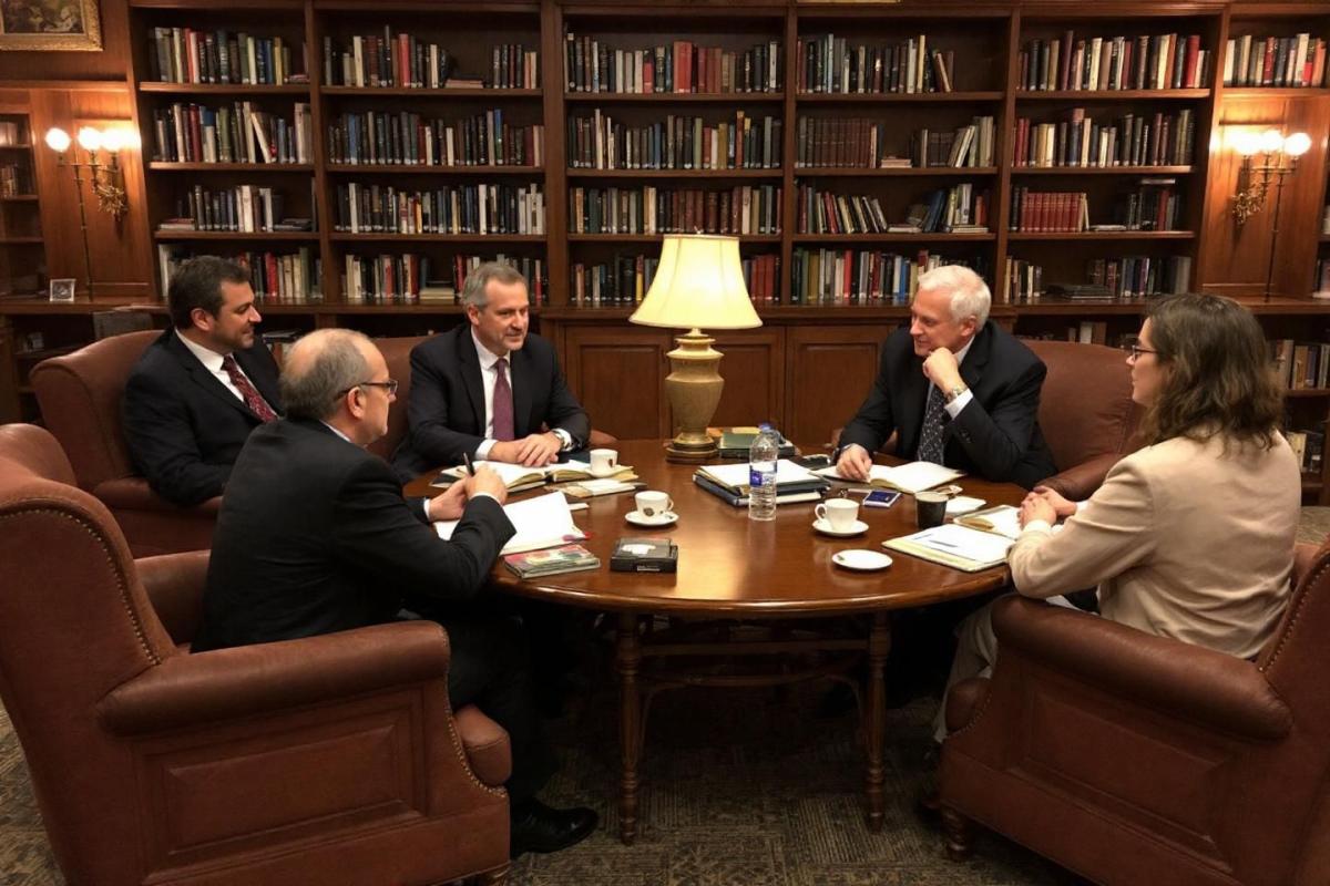 Opini terkini tentang isu sosial, politik, dan ekonomi yang perlu Anda ketahui